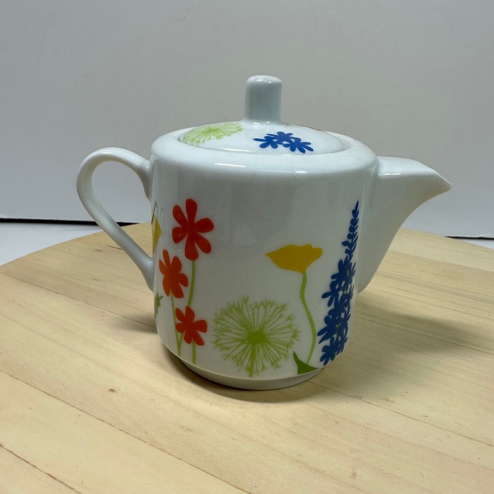 Crate & Barrel Floral Teapot Lid Individual Pot Creamer 3.5” H.x 5” Across  Item